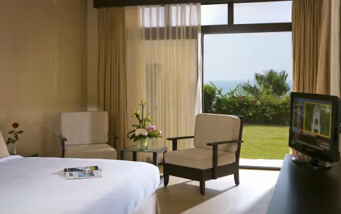 middle-east-holidays-ras-al-khaimah-the-cove-rotana-resort-garden view-two-bedroom-villa